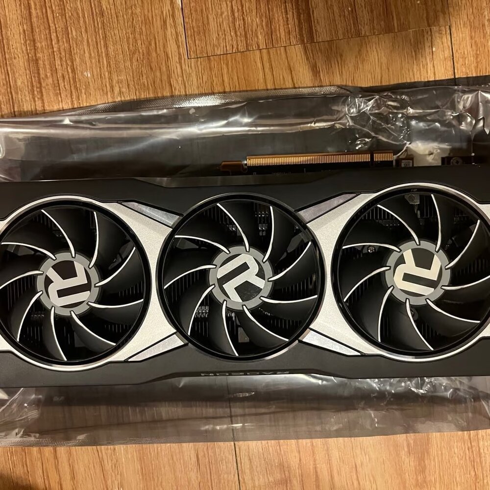 AMD Radeon RX 6800xt 16GB GDDR6 Graphics Card - Picture 2 of 3
